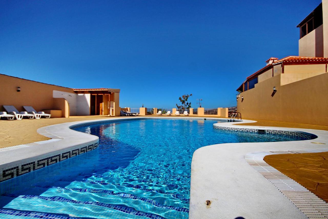 Cozy Townhouse With Ocean Views In Apartamento Costa Adeje (Tenerife)